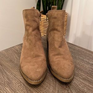 Target Universal Threads Booties. Size 7.5. Worn once.
